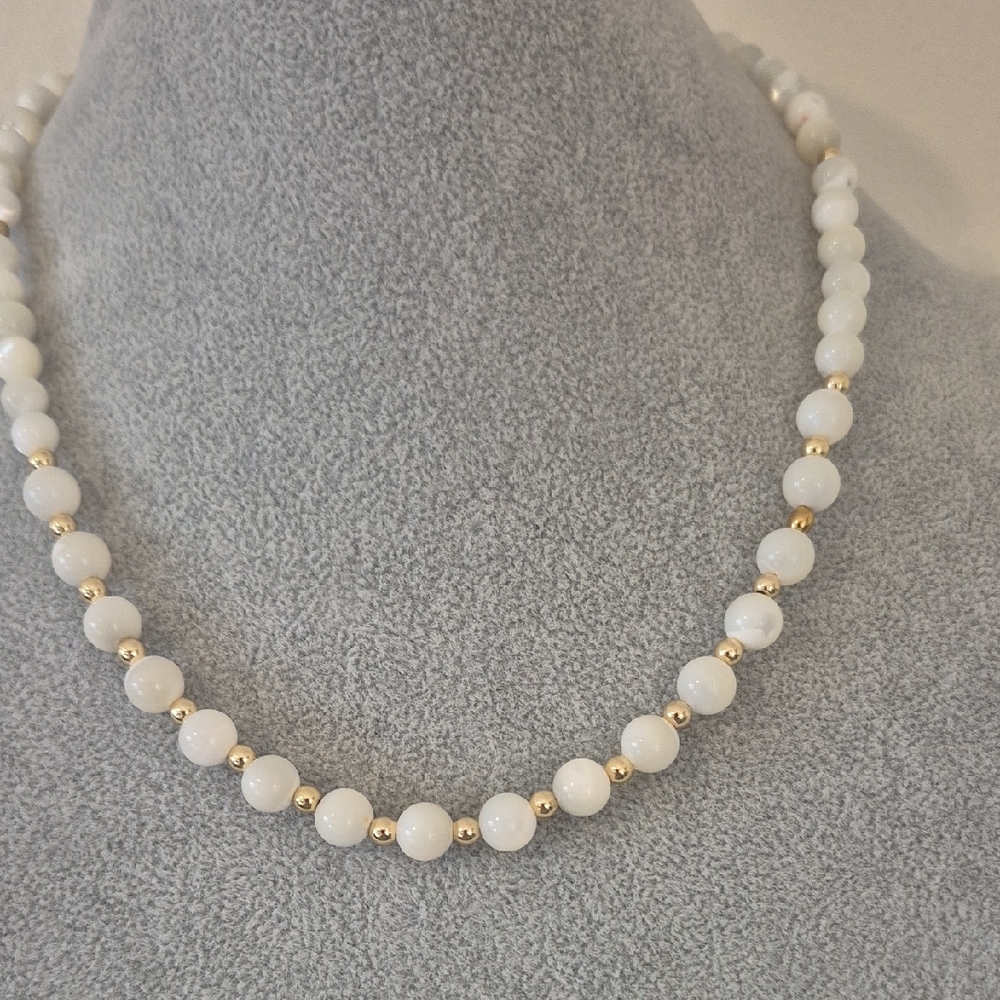 Mother Of Pearl Choker, Matching Braclet. Natural